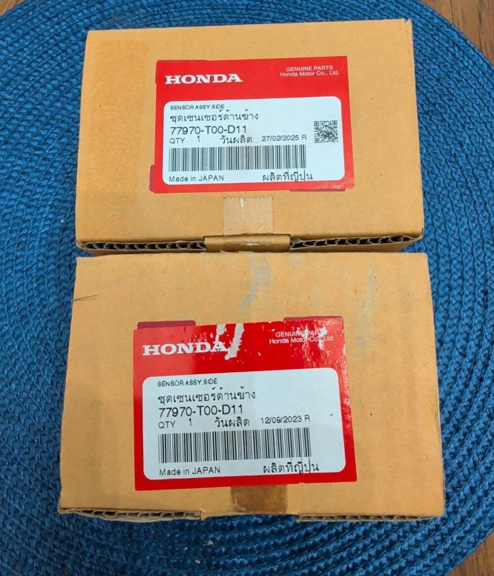 2 new in box Genuine Honda Side Sensor Assembly 77970